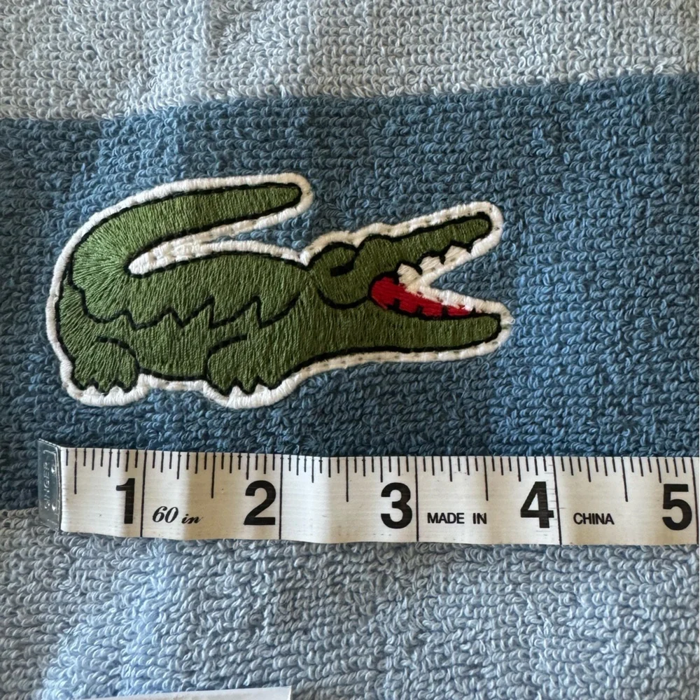 LACOSTE “his & hers” towel set! 💙🐊🩷100% cotton, beautiful colors, see photos: